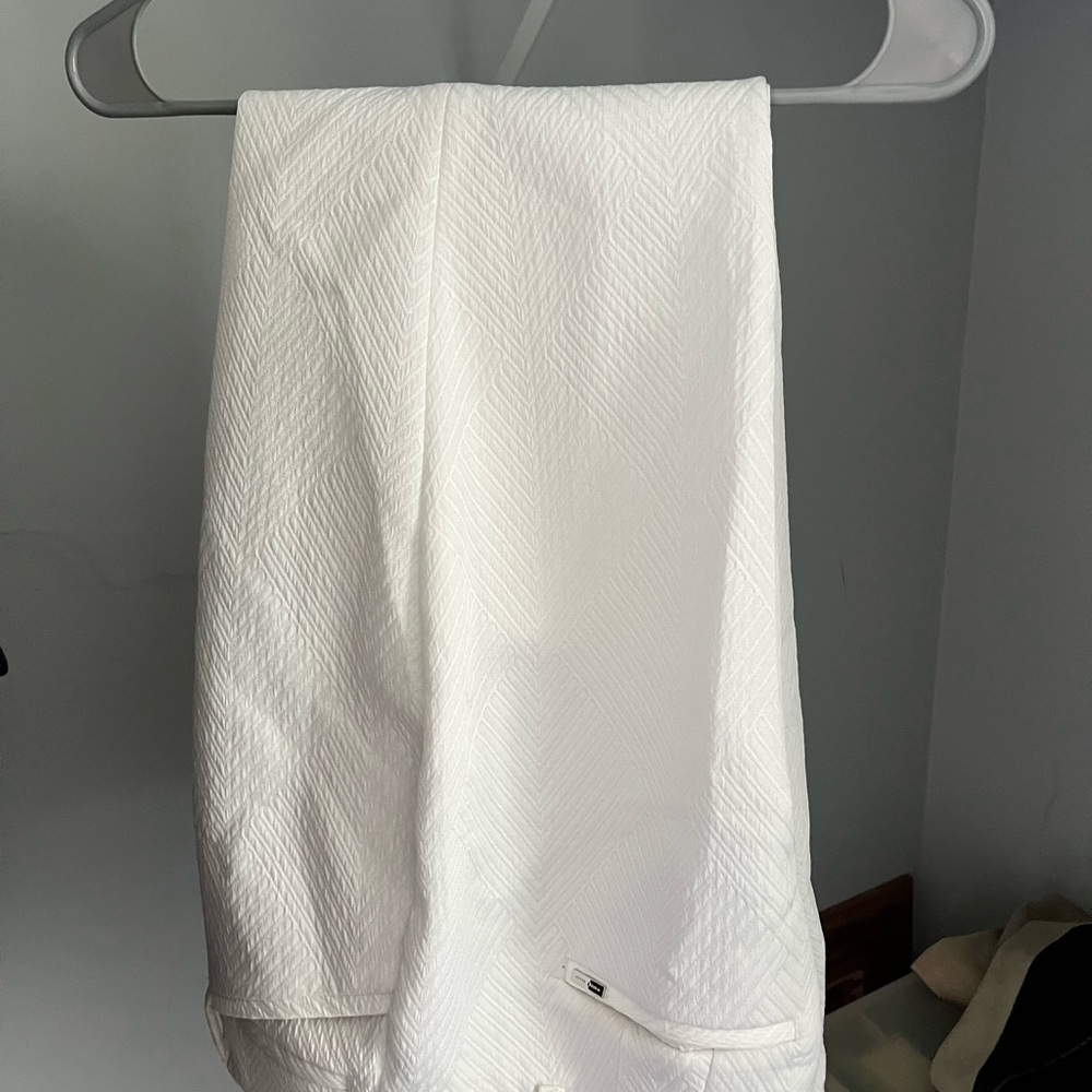 White House Black Market Cream Textured Cropped Pants